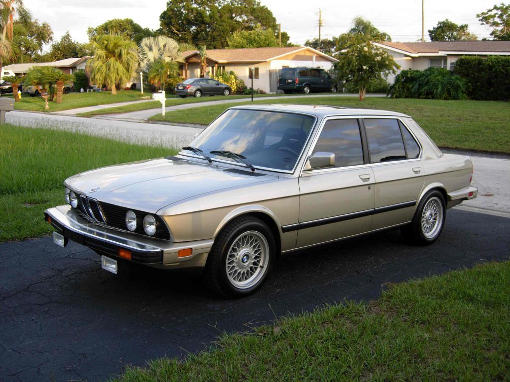 Click image for larger version

Name:	535i style 5 left front.jpg
Views:	315
Size:	138.0 KB
ID:	9972708