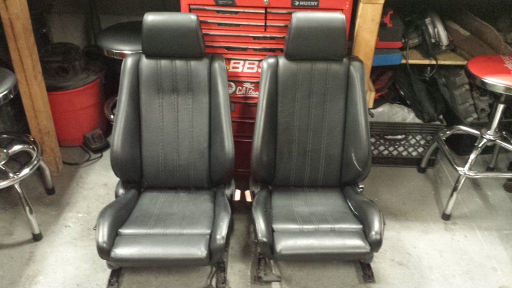 Fs Black Vinyl Sport Seats Black Coupe Door Panels Sold R3vlimited Forums