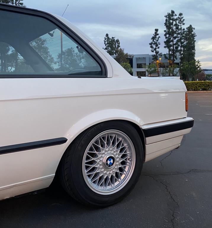 Click image for larger version

Name:	Maxilite 15x7 rear.jpg
Views:	4072
Size:	66.5 KB
ID:	10056383