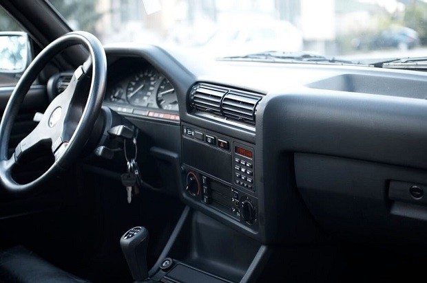 Click image for larger version  Name:	E30 RADIO BLOCK OFF PLATE.jpg Views:	380 Size:	53.4 KB ID:	9882044