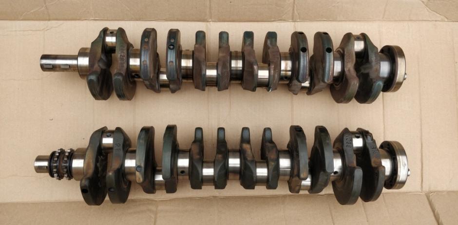 Click image for larger version  Name:	both crankshafts.jpg Views:	95 Size:	51.3 KB ID:	10054383