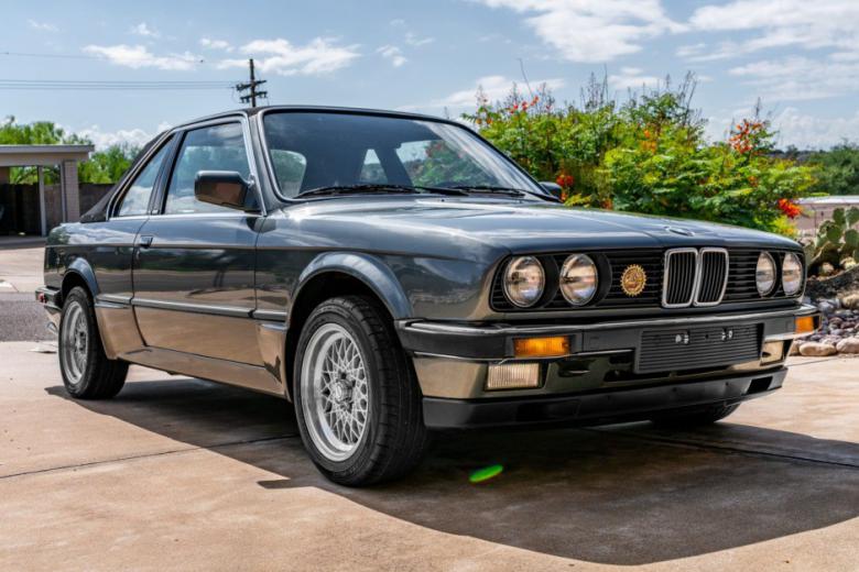 Click image for larger version

Name:	1985_bmw_323i_baur_tc2_163113671648261468a4e811985_bmw_323i_baur_tc2_16288347885d565ef66e7dff567e2f9e-4616-4c74-a6de-aa8443df0385-TNNX61.jpg
Views:	289
Size:	66.2 KB
ID:	10031596