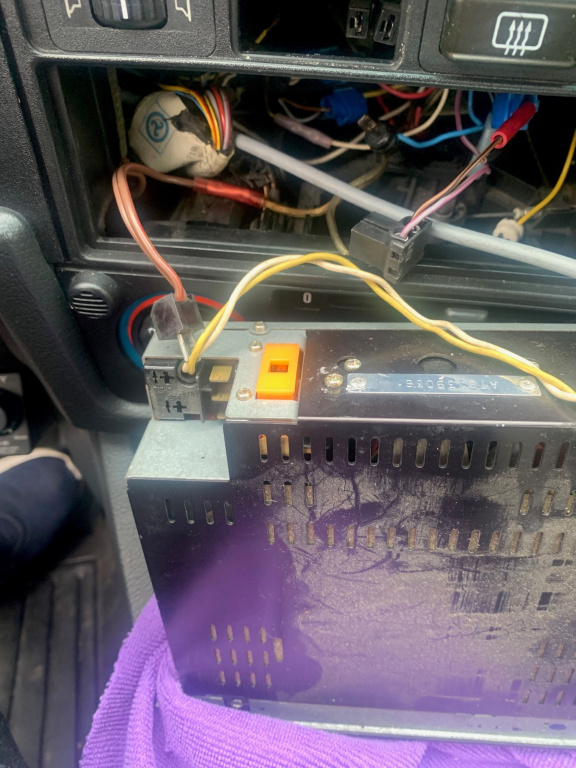 Click image for larger version

Name:	unwired radio.jpg
Views:	121
Size:	202.4 KB
ID:	10088782