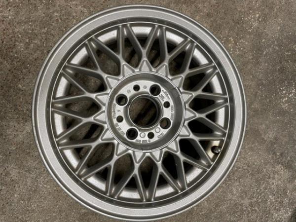 Click image for larger version

Name:	318is Wheel.jpg
Views:	239
Size:	57.6 KB
ID:	10052998