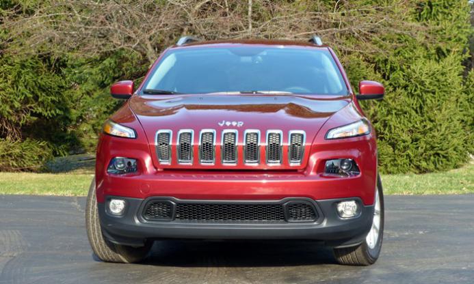 Click image for larger version

Name:	1400162472-Cherokee-front-close-up.JPG
Views:	1981
Size:	61.6 KB
ID:	9913307