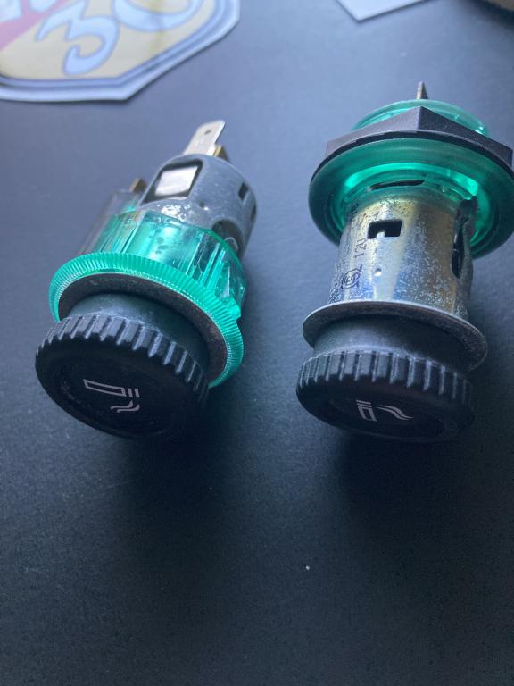 Click image for larger version

Name:	cigarette lighter.JPG
Views:	118
Size:	46.5 KB
ID:	9961576