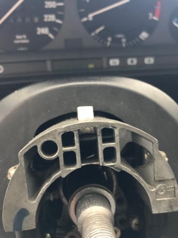 Click image for larger version

Name:	E30 Locking Pin-Stuck.jpg
Views:	686
Size:	40.0 KB
ID:	9886401