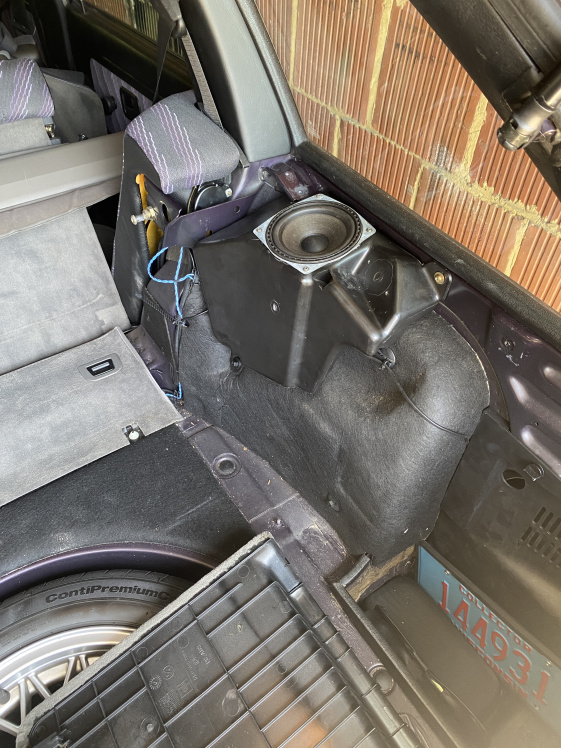 Click image for larger version  Name:	Rear Premium Speakers.jpg Views:	0 Size:	230.7 KB ID:	10098475