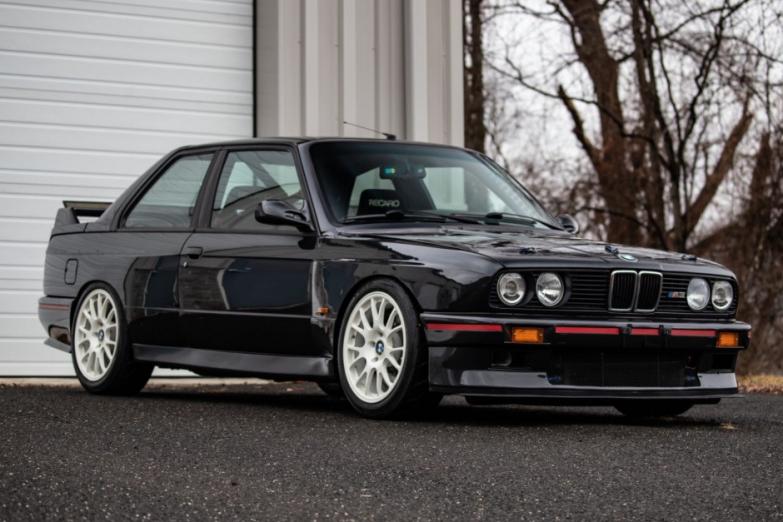 Click image for larger version

Name:	1987_bmw_m3_2a-3-1.jpg
Views:	664
Size:	63.3 KB
ID:	10044412