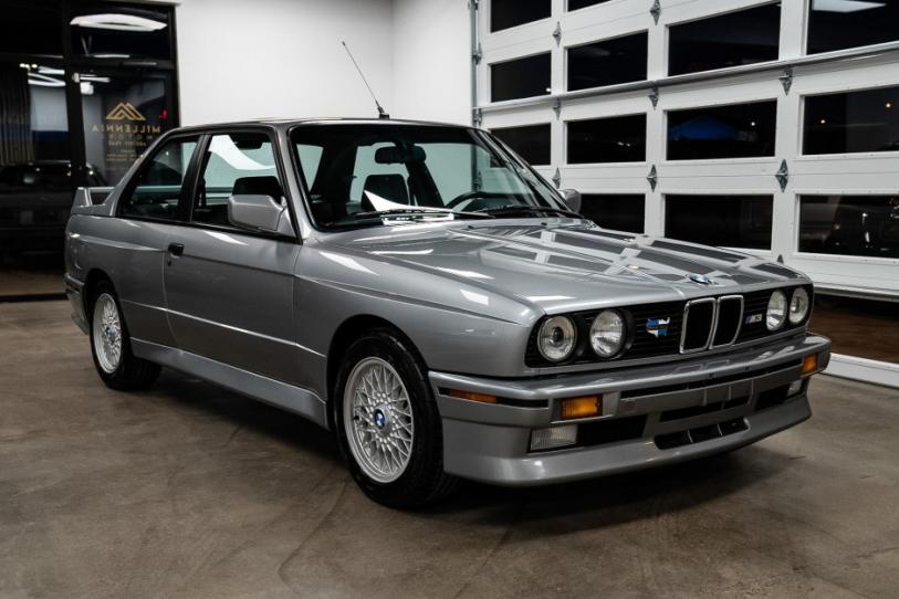 Click image for larger version

Name:	1988_bmw_m3_img_8895-2-39653.jpg
Views:	682
Size:	61.2 KB
ID:	10047329
