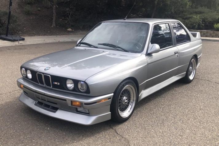 Click image for larger version

Name:	1988_bmw_m3_img_1270-26911.jpg
Views:	676
Size:	59.0 KB
ID:	10048022