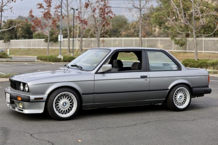 Click image for larger version  Name:	1987_bmw_325is_26-42.jpg Views:	0 Size:	61.2 KB ID:	10043771