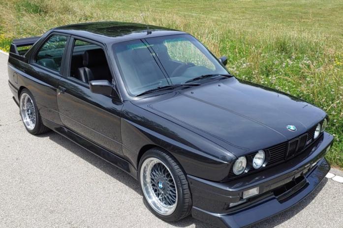 Click image for larger version

Name:	1990_bmw_m3_162864738485f4b3c0619211240a.jpg
Views:	786
Size:	65.9 KB
ID:	10029103