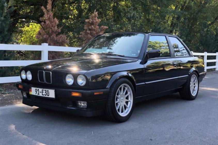 Click image for larger version  Name:	1991_bmw_318is_.jpg Views:	0 Size:	73.0 KB ID:	9881653