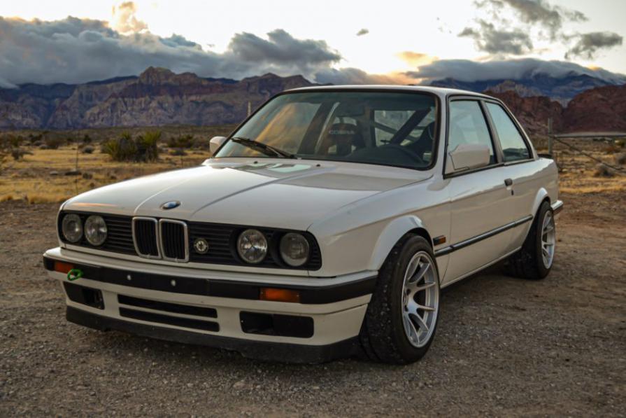Click image for larger version

Name:	1984_bmw_318i_.jpg
Views:	1050
Size:	71.5 KB
ID:	9902471