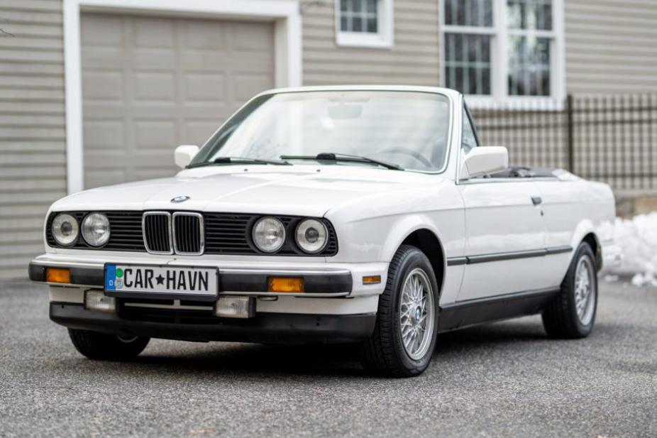 Click image for larger version

Name:	1988_bmw_325ic_.jpg
Views:	921
Size:	72.1 KB
ID:	9903326