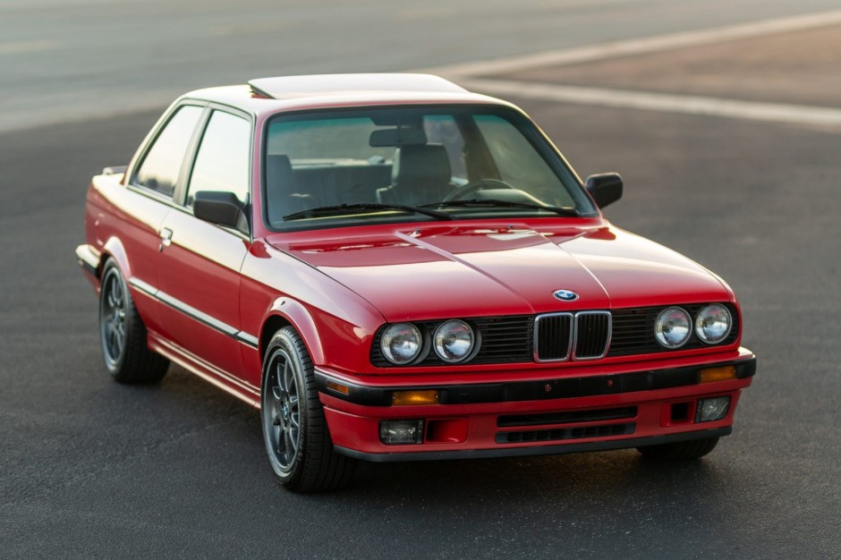 Click image for larger version

Name:	1991_bmw_325i_16112591381b77822495E30-94.jpg
Views:	921
Size:	114.5 KB
ID:	9971463
