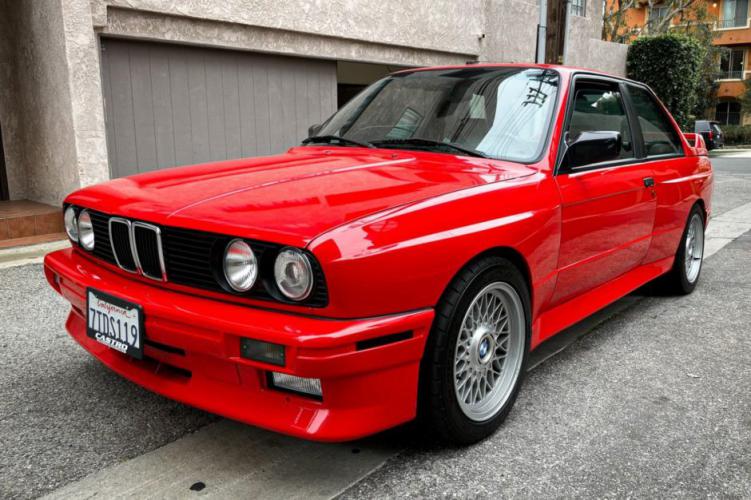Click image for larger version

Name:	1990_bmw_m3_15895811514c9898IMG_0270-940x626.jpg
Views:	808
Size:	72.2 KB
ID:	9926473