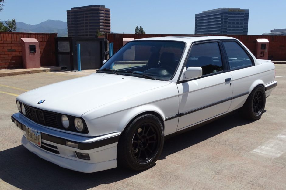 Click image for larger version

Name:	1991_bmw_318is_coupe_1590547083376b6c5e8DSC06219-940x626.jpg
Views:	866
Size:	107.6 KB
ID:	9928392