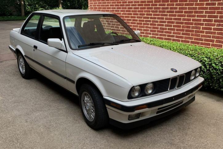Click image for larger version

Name:	1991_bmw_318is_15995005048fb51d8IMG_7480.jpeg
Views:	753
Size:	64.8 KB
ID:	9950168