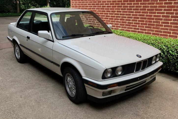 Click image for larger version

Name:	1991_bmw_318is_15995005048fb51d8IMG_7480.jpeg
Views:	912
Size:	64.8 KB
ID:	9950168