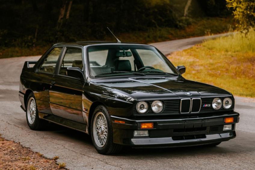 Click image for larger version

Name:	1989_bmw_m3_1590535546fb71c976a628c372fE30-M3-Lifestyle-2048px-5.jpg
Views:	840
Size:	67.0 KB
ID:	9946991
