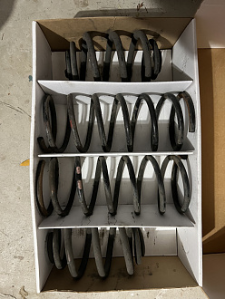 Click image for larger version

Name:	1987-325is-springs.jpg
Views:	198
Size:	175.9 KB
ID:	10108121