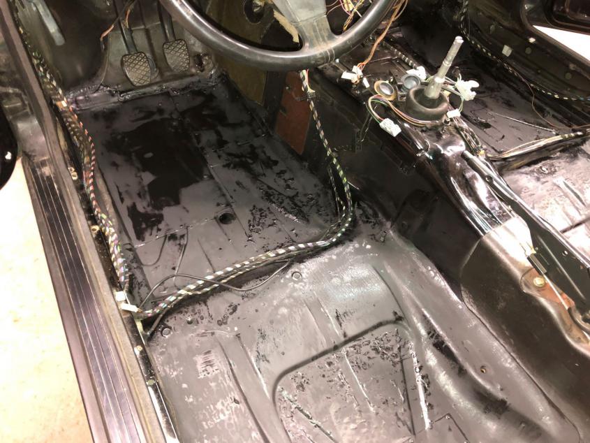 Click image for larger version

Name:	Por 15 on metal.JPG
Views:	284
Size:	94.2 KB
ID:	9966723