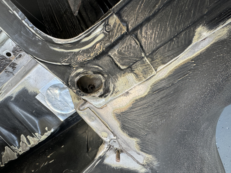 Click image for larger version

Name:	cowl rust.jpg
Views:	421
Size:	248.3 KB
ID:	10126422