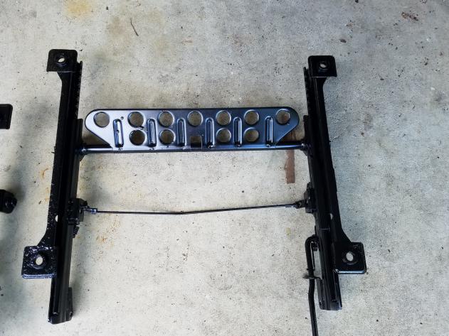 Click image for larger version  Name:	seat rail painted.jpg Views:	0 Size:	55.5 KB ID:	9953763