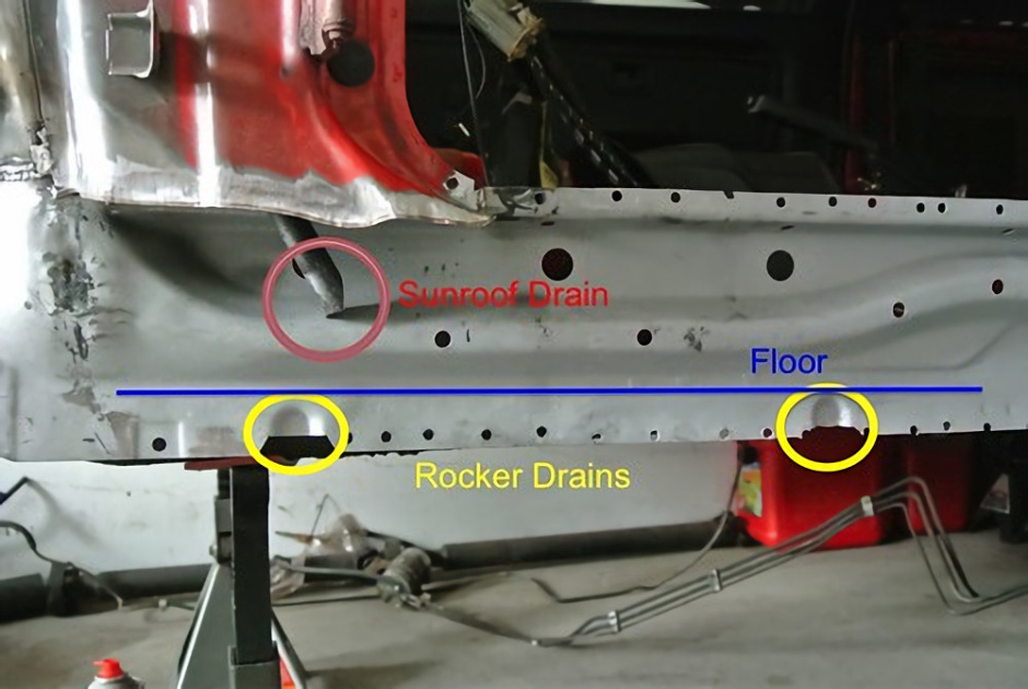 Click image for larger version

Name:	sunroof-drains.jpg
Views:	28
Size:	174.5 KB
ID:	10140061
