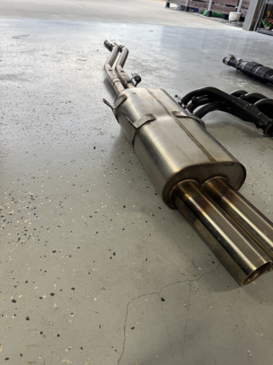 Click image for larger version

Name:	striker03.jpg
Views:	0
Size:	153.9 KB
ID:	10148878