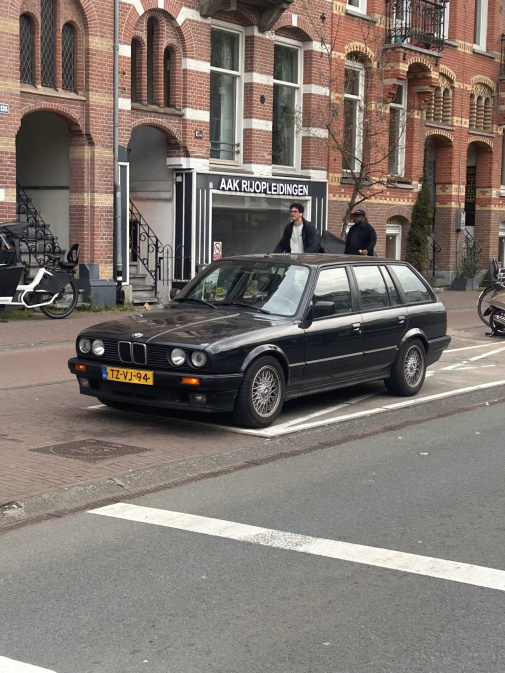 Click image for larger version  Name:	Euro E30 that started it all.jpg Views:	4 Size:	200.1 KB ID:	10161400