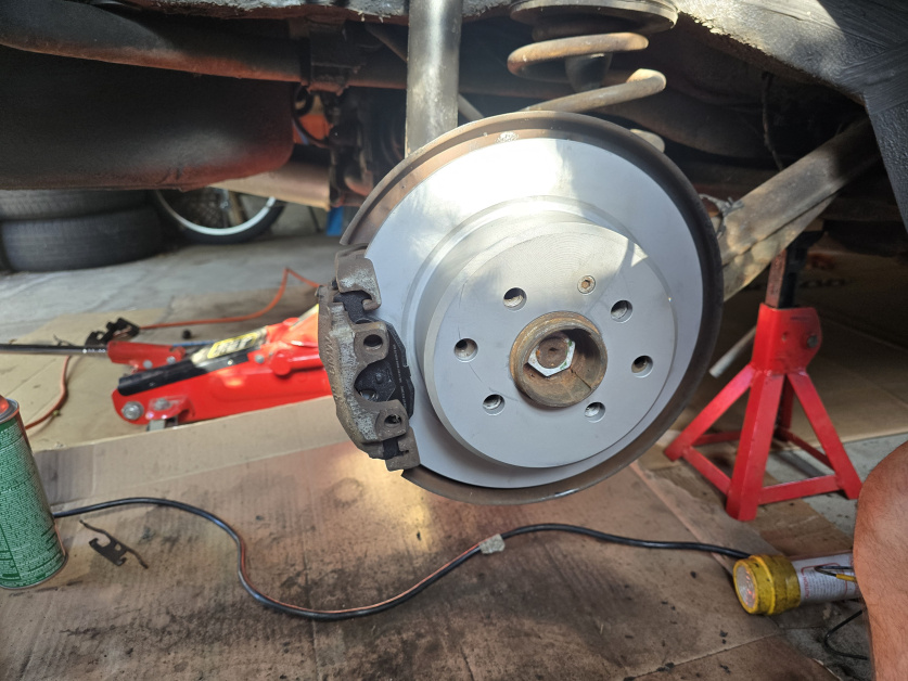 Click image for larger version  Name:	rebuit brakes 2.jpg Views:	0 Size:	212.3 KB ID:	10162788