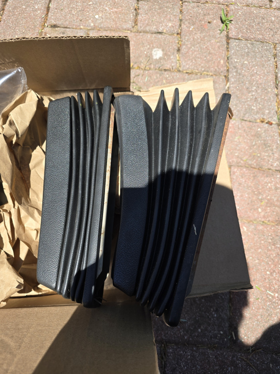 Click image for larger version  Name:	new ebrake boot.jpg Views:	0 Size:	227.3 KB ID:	10162793