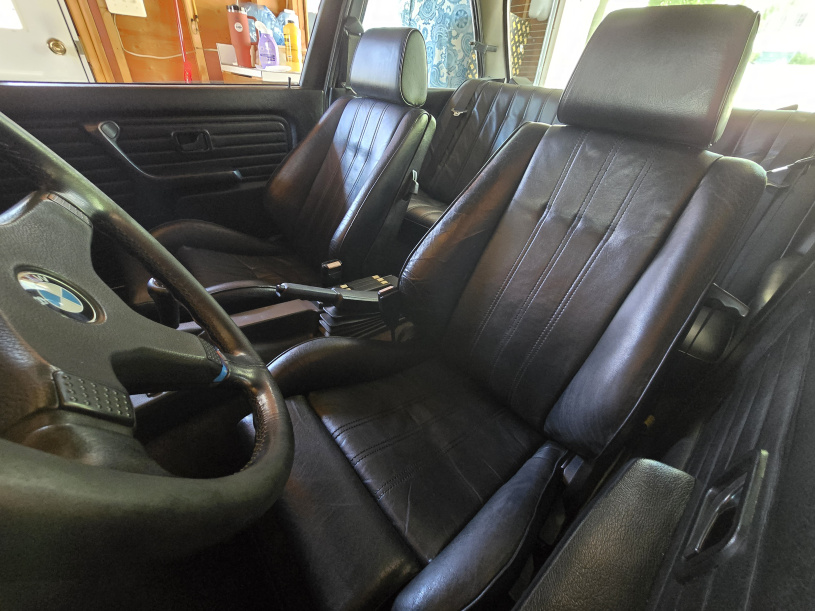 Click image for larger version  Name:	seats after cpr.jpg Views:	0 Size:	202.2 KB ID:	10162795